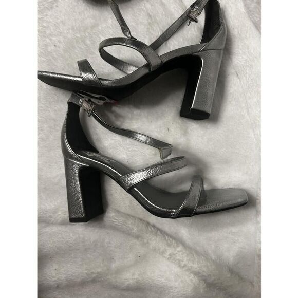 BP Platform Silver Heels. Size 5 M - Picture 1 of 7